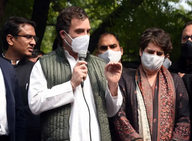 राहुल गांधी और प्रियंका गांधी बाड्रा