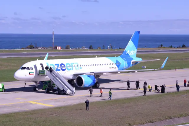 Bomba ihbarı nedeniyle Trabzon Havalimanı'na acil iniş yapan Kuveyt'ten kalkan uçaktaki aramalarda olumsuz bir duruma rastlanmadı