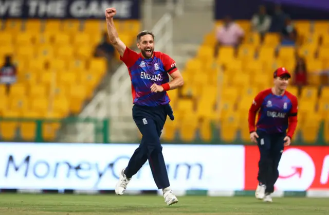 woakes