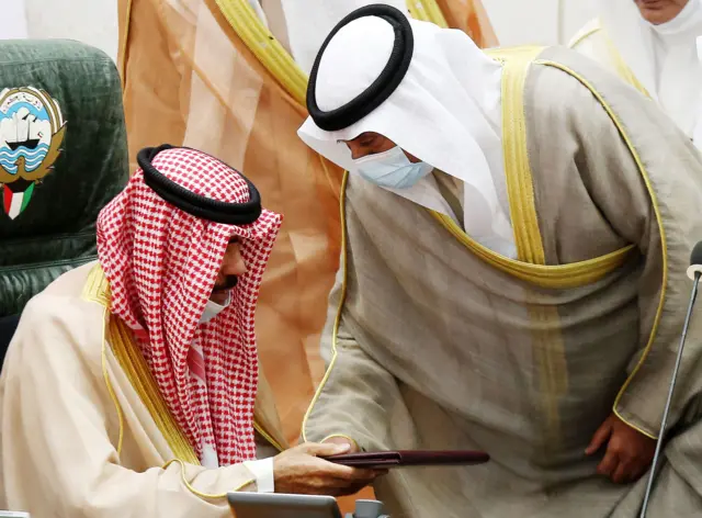 أمير الكويت نواف الأحمد الصباح ورئيس الوزراء صباح الخالد الصباح