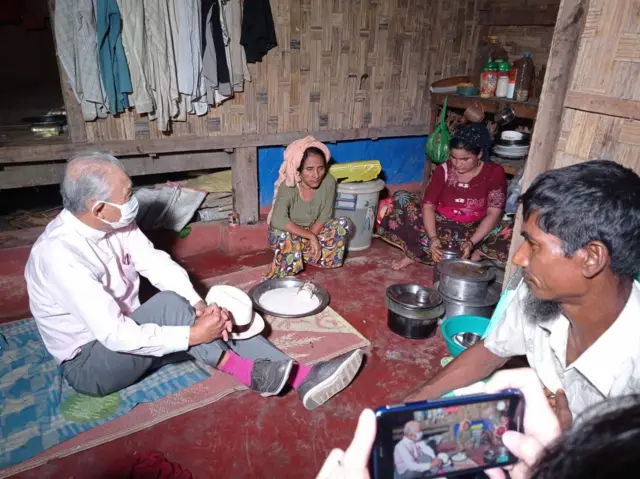 စစ်တွေဒုက္ခသည်စခန်းတွေဆီ ဒေါက်တာဆာဆာကာဝါရောက်ရှိ