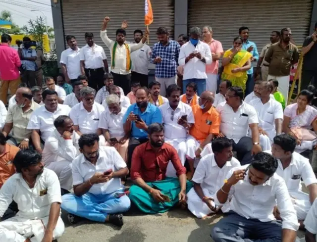 பாஜகவினர் போராட்டம்