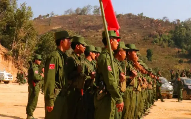 မုံးကိုးဒေသတိုက်ပွဲအတွင်း စစ်ကောင်စီတပ်ဖွဲ့ဝင် ၂၀ နီးပါးသေဆုံးတယ်လို့ MNDAA ပြော