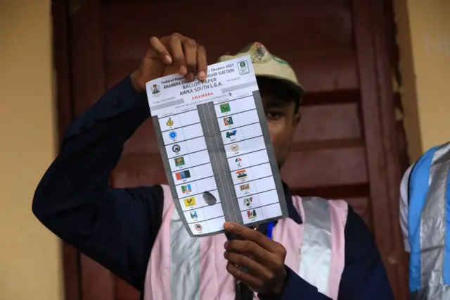 INEC official dey count vote