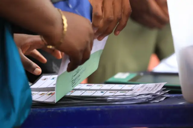 INEC official dey count vote