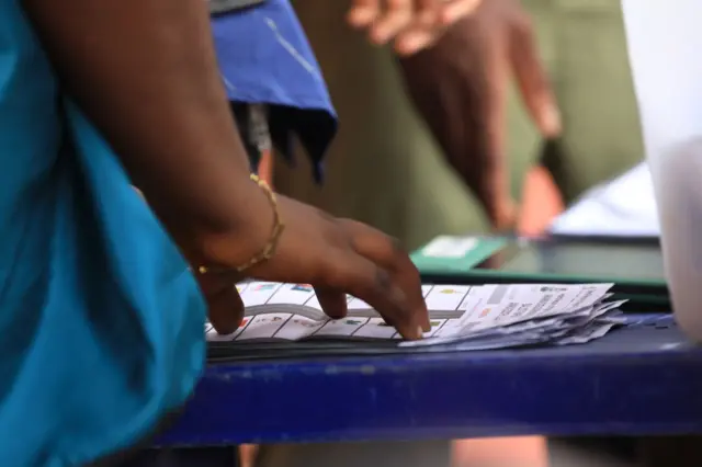INEC official dey count vote