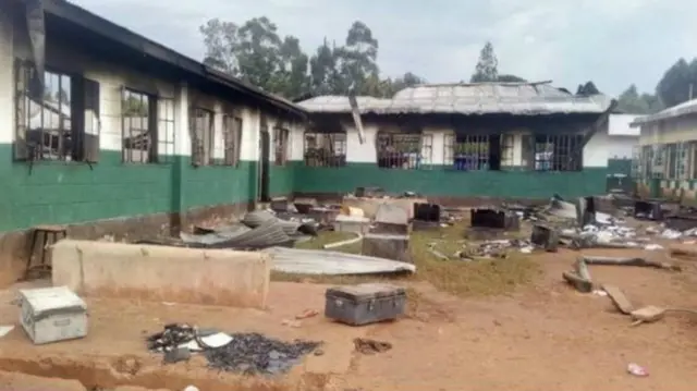 Wanafunzi wa kidato cha nne na tatu wanatarajiwa kurejea shuleni Jumatatu huku wenzao wa kidato cha kwanza na cha pili wakitarajiwa kurejea siku ya Jumanne