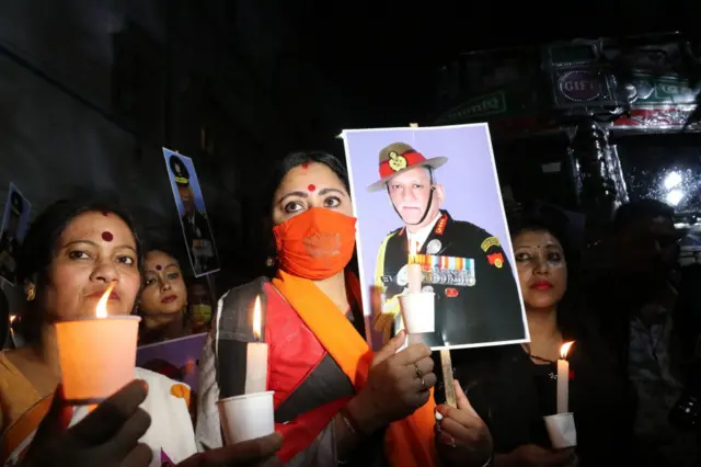 बिपिन रावत को श्रद्धांजलि