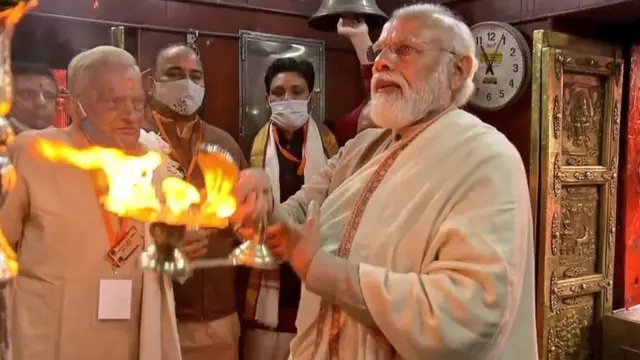 મોદીએ કાલ ભૈરવ મંદિરમાં પૂજા કરી હતી