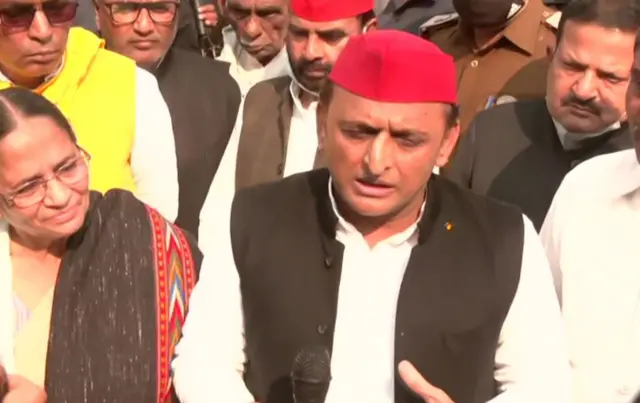 अखिलेश यादव