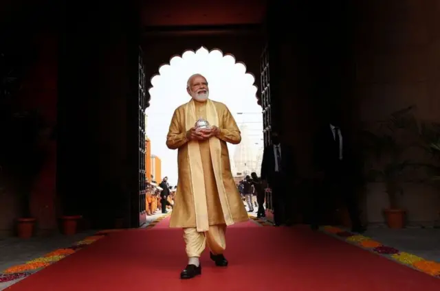 मोदी