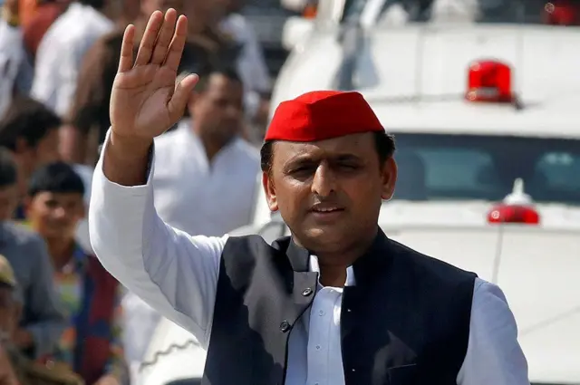अखिलेश यादव