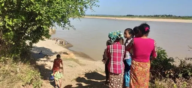 ကနီနယ်မြစ်ရိုးတစ်လျှောက်ရွာတွေကို စစ်ကောင်စီကလက်နက်ကြီးနဲ့ ပစ်ခတ်နေ