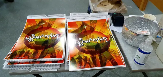 တော်လှန်ရေး ရံပုံငွေရှာပွဲကို ကိုဗစ်ကူးစက်မှုတွေကြားက မြန်မာတွေ တက်ရောက် အားပေး