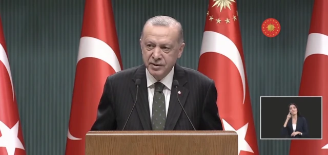 Cumhurbaşkanı Erdoğan: Kurdaki yükselişten kaynaklanan kaygılarını gidermek isteyenlere yeni bir finansal alternatif sunuyoruz