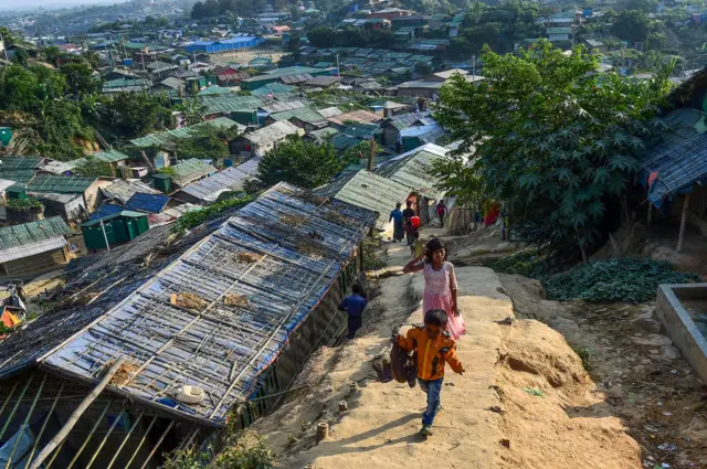 ဒုက္ခသည် လွှဲပြောင်းရေးကိစ္စ အမြန်ဆုံး အထမြောက်ဖို့ ဘင်္ဂလားဒေ့ရှ်က အလေးပေးပြော