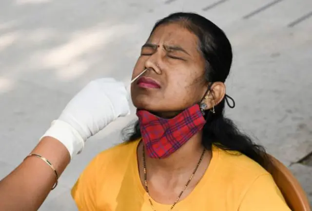 ஒமிக்ரான் தடுப்பு நடவடிக்கை - டில்லி முதலமைச்சர் அரவிந்த் கெஜ்ரிவால் நடவடிக்கை