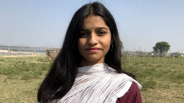 मांड्वी मिश्रा बनारस हिंदू विश्वविद्यालय में छात्रा हैं