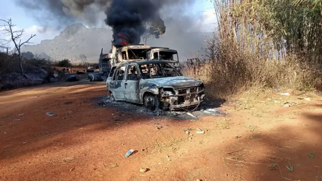 Myanmar Military burn down, Karan, Dec 25