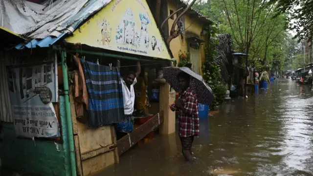 மழைநீர் வடிகால் பணிகள்