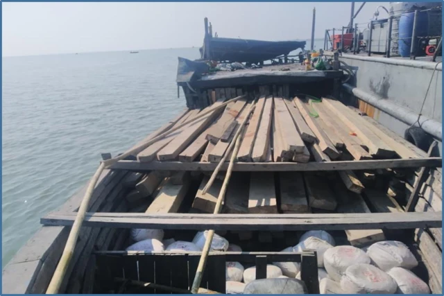 မေယုကျွန်းအနီး ပင်လယ်ပြင်မှာ စက်လှေတစ်စင်းကို စစ်ကောင်စီရေတပ်က ပစ်ခတ်ဖမ်းဆီးလို့ ၁ ဦးသေဆုံး