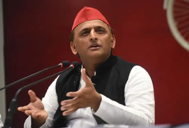 अखिलेश यादव