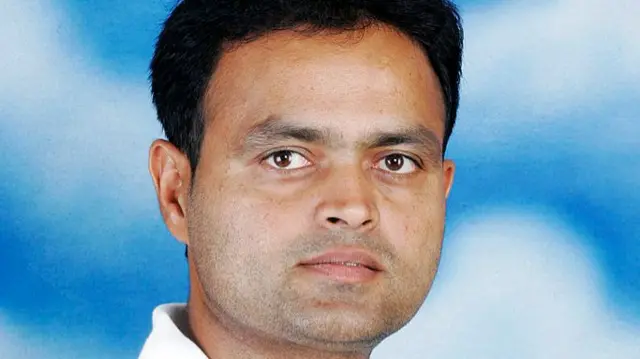 दिनेश मोंगिया