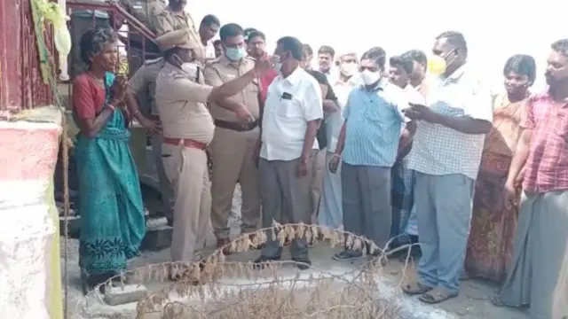 அதிகாரிகள் முன்னிலையில் பெண் சிசு சடலம் தோண்டி எடுப்பு