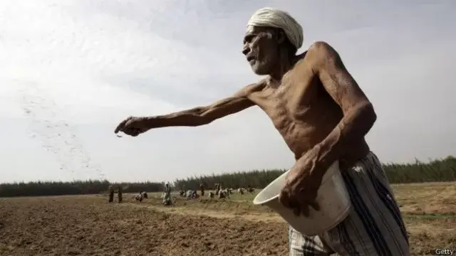விவசாயிகளுக்கு ஆண்டிற்கு ரூ. 6 ஆயிரம் நிதியுதவி