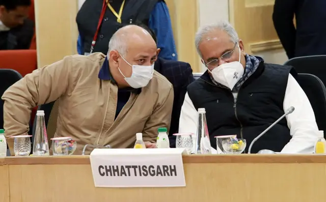 भूपेश बघेल और मनीष सिसोदिया