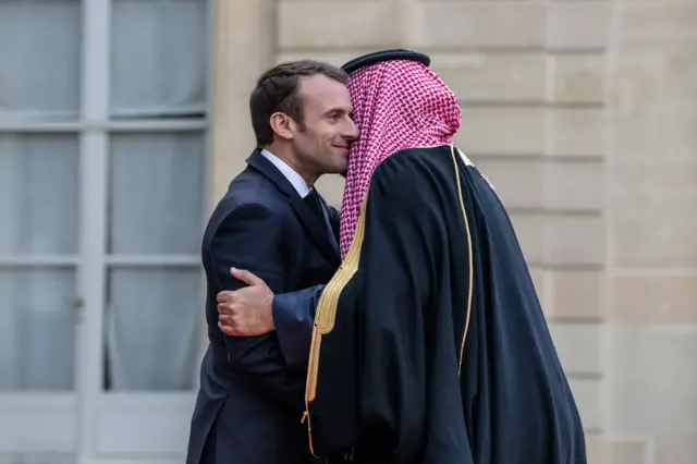 ماكرون مع ولي العهد السعودي