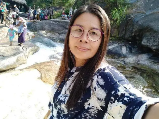 လမ်းမတော်မြို့နယ် NLD အမျိုးသမီးလုပ်ငန်းအဖွဲ့မှာပါဝင်သူ သေနတ်နဲ့ပစ်ခတ်ခံရပြီးသေဆုံး