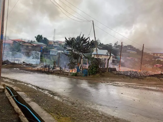 ထန်တလန်မြို့ထဲကို စစ်ကောင်စီက လက်နက်ကြီးနဲ့ပစ်ခတ်ခဲ့တာကြောင့် စက်တင်ဘာလ ၁၈ ရက်မှာ မြို့ထဲက နေအိမ်တချို့ မီးလောင်ပျက်စီးခဲ့ပါတယ်။