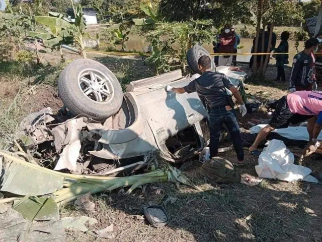 ထိုင်းမှာ မြန်မာရွှေ့ပြောင်းတွေလိုက်ပါလာတဲ့ကားတိမ်းမှောက်လို့ ၃ ဦးသေဆုံး