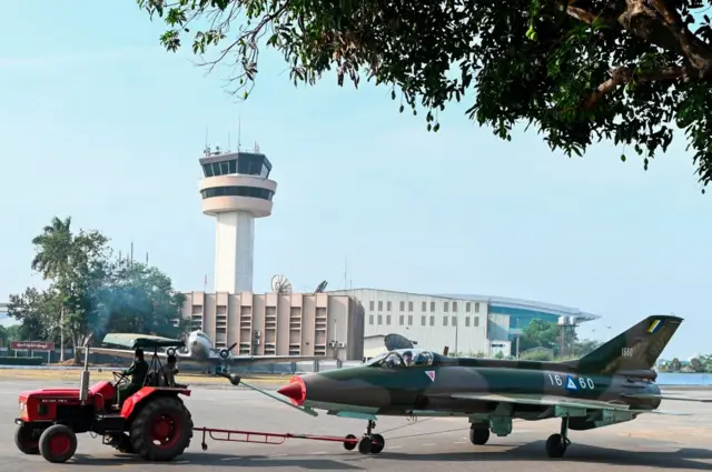 ရန်ကုန်လေဆိပ် လေကြောင်းထိန်းသိမ်းရေးတာဝါ