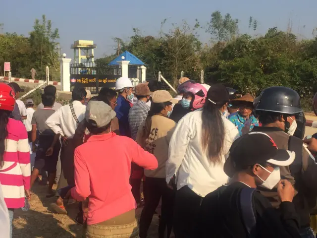 နေပြည်တော်ထောင်