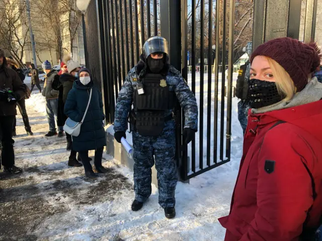 вход в суд