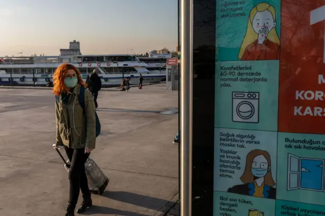 Sağlık Bakanı Koca: “Uygulamalı eğitimin yüz yüze, teorik eğitimlerin çevrimiçi yapılmasında görüş birliği YÖK’e iletildi”