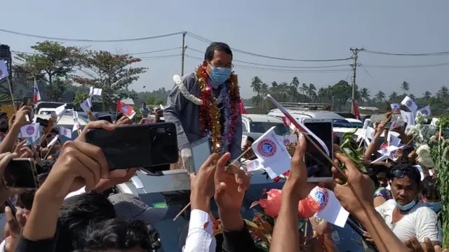 ဒေါက်တာအေးမောင်