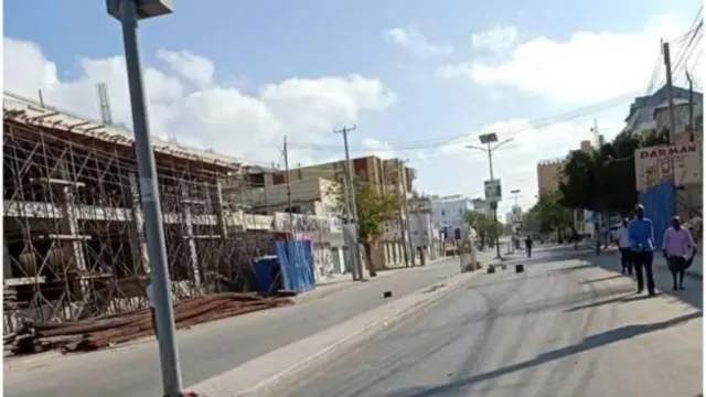 Waddooyinka Muqdisho ayaa shaley xirnaa