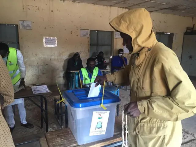 An fara kada kuri’a a birnin Damagaram. Nan mazabar Unwala ce da ke shiyya ta hudu