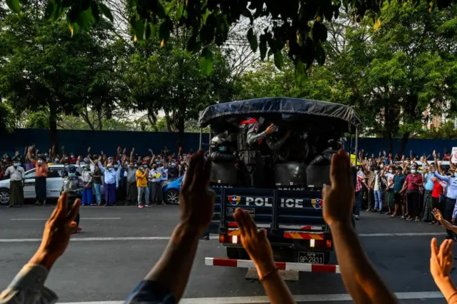နိုင်ငံအနှံ့ဆန္ဒပြပွဲတွေနဲ့ပတ်သက်ပြီး အာဏာသိမ်းကောင်စီ သတိပေးထား
