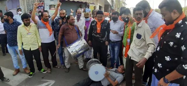 પ્રતીકાત્મક તસવીર