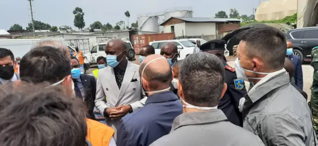 Viongozi wa DRC na maafisa wa Italia wakishauriana baada ya mwili wa balozi wa Italia kusafirishwa kutoka Goma mashariki mwa nchi hiyo.