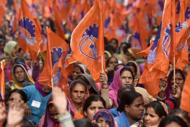 आरएसएस का मज़दूर संघ पीएसयू के विनिवेश के ख़िलाफ़ करेगा आंदोलन