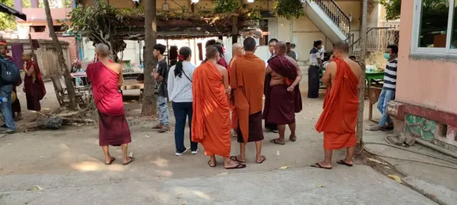 စစ်အာဏာသိမ်း၊ မန္တလေး၊ အရပ်ဝတ်ရဲ