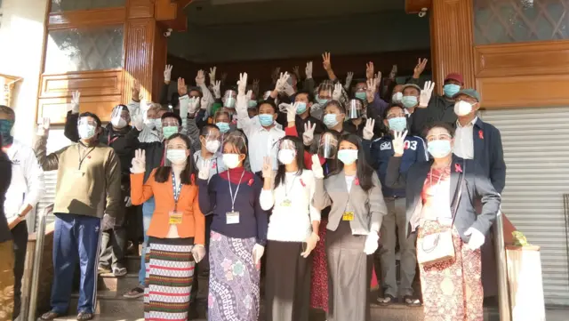 Red ribbon campaign