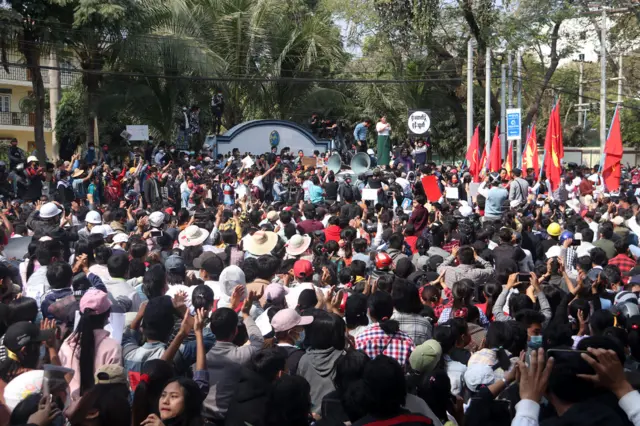 မုံရွာမြို့ ဖေဖော်ဝါရီ ၈ ရက်ဆန္ဒပြပွဲ