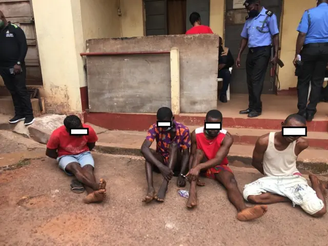 Ụfọdụ ndị ntorobịa ndị uweojii gbara n'anwụ n'Enugu