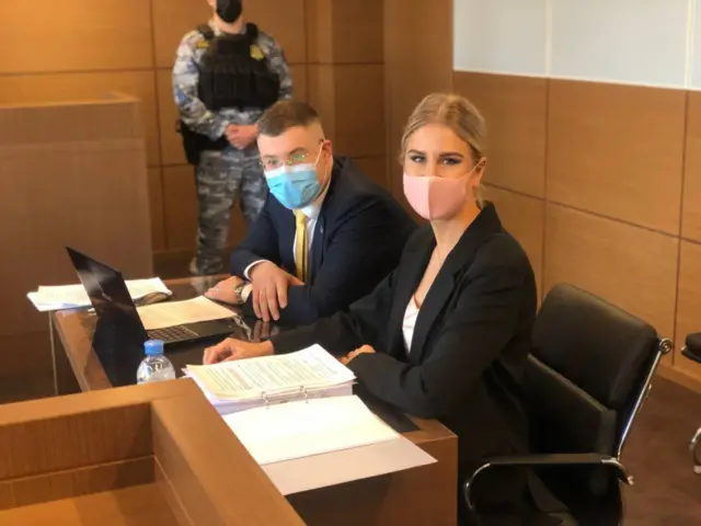 Любовь Соболь в зале заседания